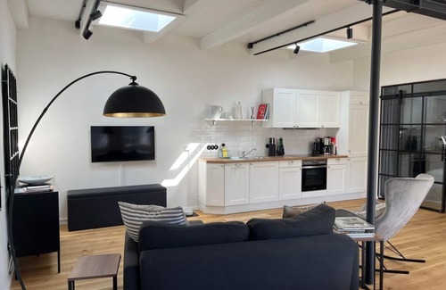 Friedrichstadt Apartment | Loft 2 im 1. Stock mit Sonnenterrasse - Simmerdeis an der Gracht