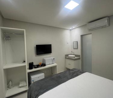 Muquicaba Apartment | Loft 305A com Ar Condicionado no Bairro Muquiçaba, bem localizado para negócios e fácil acesso para todas as praias e montanhas da cidade - sem vaga de garagem