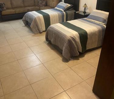 San Pedro Garza Garcia House | Loft con baño privado