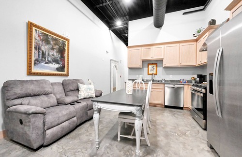 Cullman Condo | Loft Condo in Heart of Cullman with Murphy Bed to sleep 4