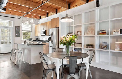 Habersham Condo | Loft in the Heart of Habersham Marketplace, Beaufort