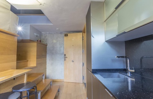 la Vila de Gracia Apartment | Loft near the Sagrada Familia 6 pax Pool & Terrace -WiFi free