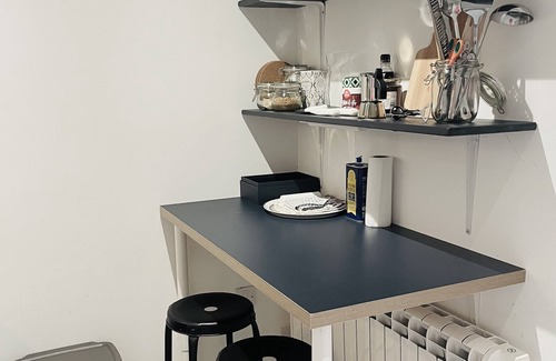 Leabridge Apartment | Loft style studio in the heart of Clapton, London