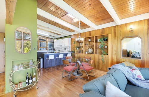 Benton Tract House | Loft View 53 : Central Style