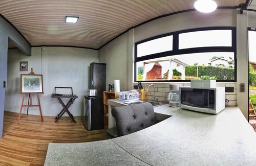 Roble Cottage | Loft y Jacuzzi Villa Guadalupe. Ubicado en Poás de Alajuela, Costa Rica