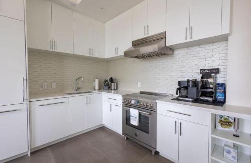 Downtown House | Lofty Blues at the Brent Lofts