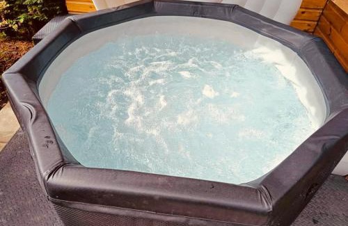 Whitbourne House | Log- burner, Hot tub with woodland views Walking trails and local pub on your doorstep! Popular walking trails nearby-Malvern Hills and the Brockhampton Estate- Peaceful village on the border of Hereford and Worcester