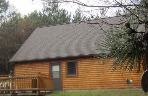 Manistee Cabin | Log Cabin near Lake Michigan. Weekly discount
