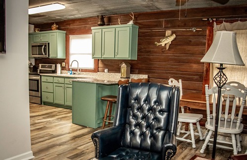 Oxford Cabin | Log Cabin at Sardis Lake