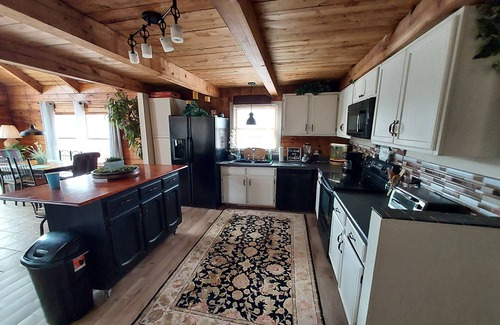 Arcade Cabin | Log cabin🥂 Get A Way