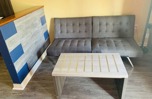 Bay Minette Hotel | Log Cabin Inn