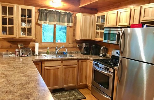 Babcock Cabin | Log Cabin Near Lakes & Trails – Fireplace, Fire Pit, Patio & Games for All