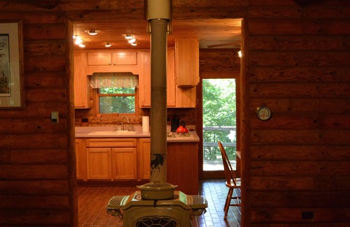Marseilles Cabin | Log cabin on 25 acres