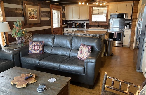 Lake Oconee Cabin | Log Cabin on 5 acre pond - fishing and wildlife paradise!