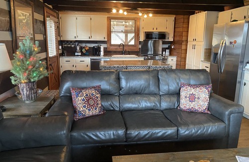 Lake Oconee Cabin | Log Cabin on 5 acre pond - fishing and wildlife paradise!