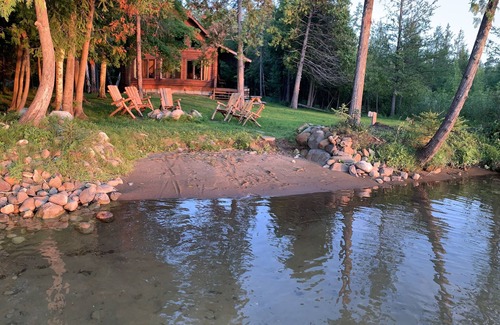 Remer Cabin | Log Cabin on Private Lakefront - Thunder Lake