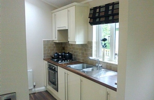 Troutbeck Bridge Cabin | Log Cabin On Shores Of Lake Windermere, Surrounded By Breathtaking Scenery