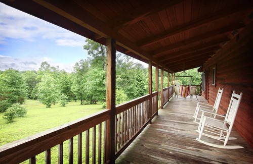 Sequatchie Cabin | Log Cabin on Spectacular Mountain Waterfall