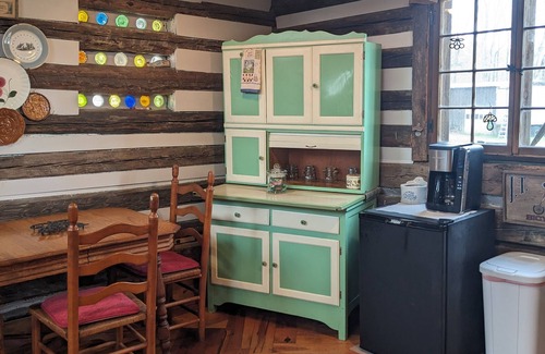 Bynum Cabin | Log Cabin with loft