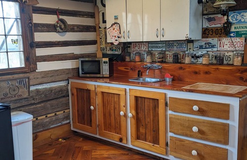 Bynum Cabin | Log Cabin with loft