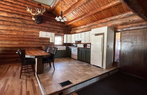 Warroad House | Log Home! Heated Garage! In town Warroad, MN. Close to Hockey Arenas & Fishing!