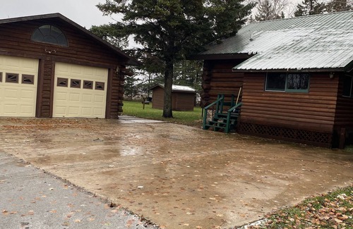 Warroad House | Log Home! Heated Garage! In town Warroad, MN. Close to Hockey Arenas & Fishing!