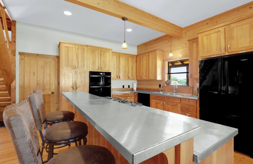 Wimberley House | Log Home w/Firepit, Porch, Ping Pong & Pickleball
