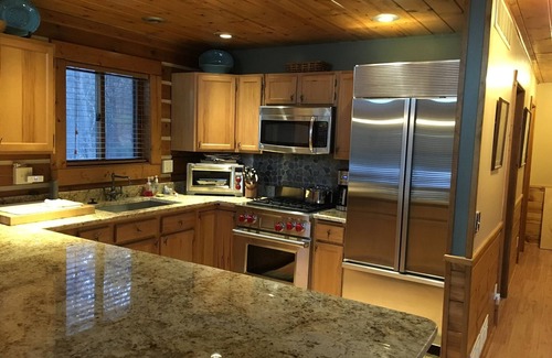 Necedah House | Log home with a modern touch