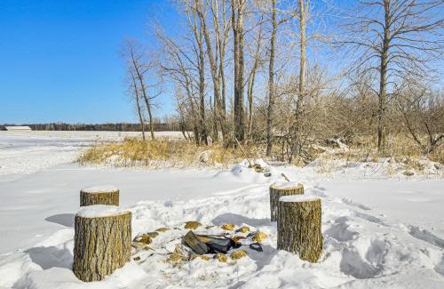 Abrams House | Log Home with Deck and Sunset Views 19 Mi to Oconto!