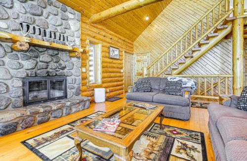 Abrams House | Log Home with Deck and Sunset Views 19 Mi to Oconto!