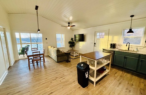 Stemley Cabin | Logan Martin Lakefront Retreat