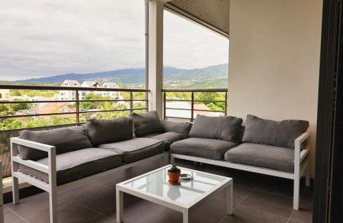 Saint-Paul Apartment | Logement 4 pièces Étang St Paul