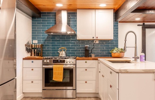 Southeast Boise Apartment | Logger Creek Walkout~ Waterfront Getaway