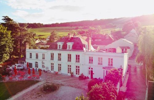 Essomes-sur-Marne Hotel | Logis Hôtel & Restaurant Chateau de la Marjolaine