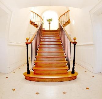 Essomes-sur-Marne Hotel | Logis Hôtel & Restaurant Chateau de la Marjolaine