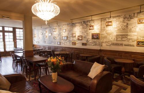 La Chartre-sur-le-Loir Hotel | Logis Hotel De France