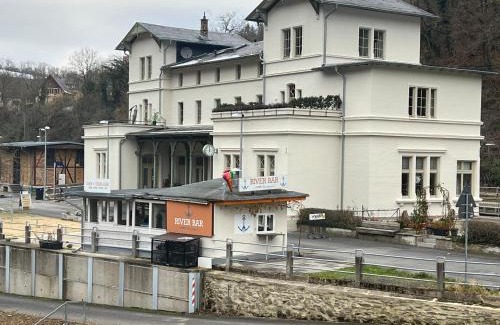 Balduinstein Apartment | Loklounge Ferienwohnung im historischen Bahnhofsgebäude in Balduinstein