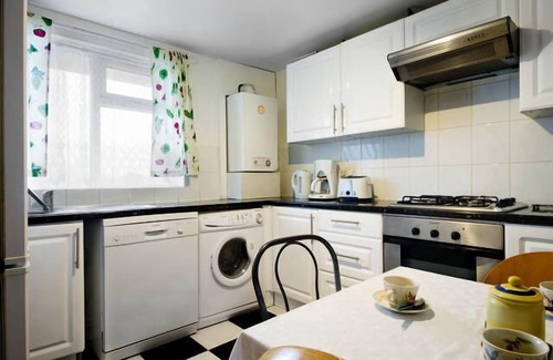 Wood Green Apartment | London: London-Wood Green direct Eurostar and Heathrow