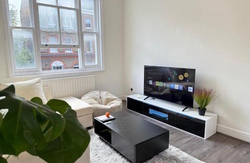 Canonbury Apartment | London Luxe Escape