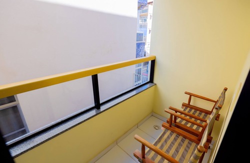 Praia do Morro Apartment | LONDRES 201 BUILDING, 2 bedroom apartment, 1 garage, air conditioning in the suite, 200m from MORRO BEACH.