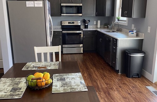 Dahlonega House | LoneBear Cottage2 Historic Dahlonega & Wineries!