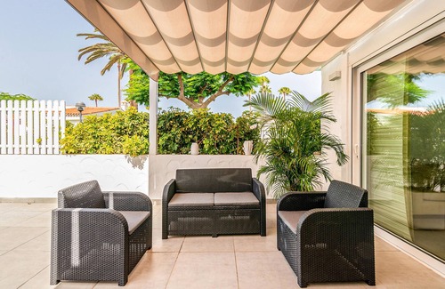 Pasito Blanco House | Look forward to a wonderful vacation in this inviting vacation home near the sea.