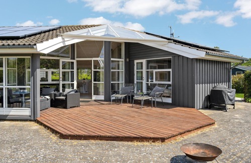 Oster Hurup House | Look forward to a wonderful vacation in the beautiful cottage near the beach.