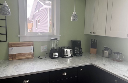 Frankfort House | Looking for the perfect place for your color tour?nDon't look further.