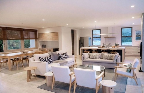 Plettenberg Bay Villa | Lookout View | Luxury Villa Steps to Beach