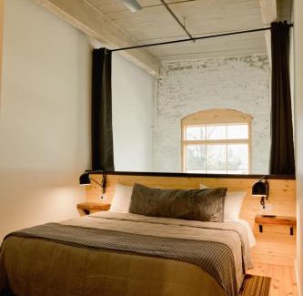 Dalton Apartment | Loom Room Retreat