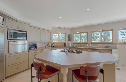 Los Alamos House | Los Alamos Oasis