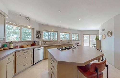 Los Alamos House | Los Alamos Oasis