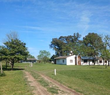 Ezeiza House | Los Arboles, casa completa a 5 minutos del Aeropuerto Ezeiza