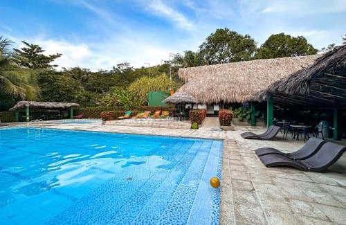 Puerto Triunfo Hotel | Los Colores Ecoparque